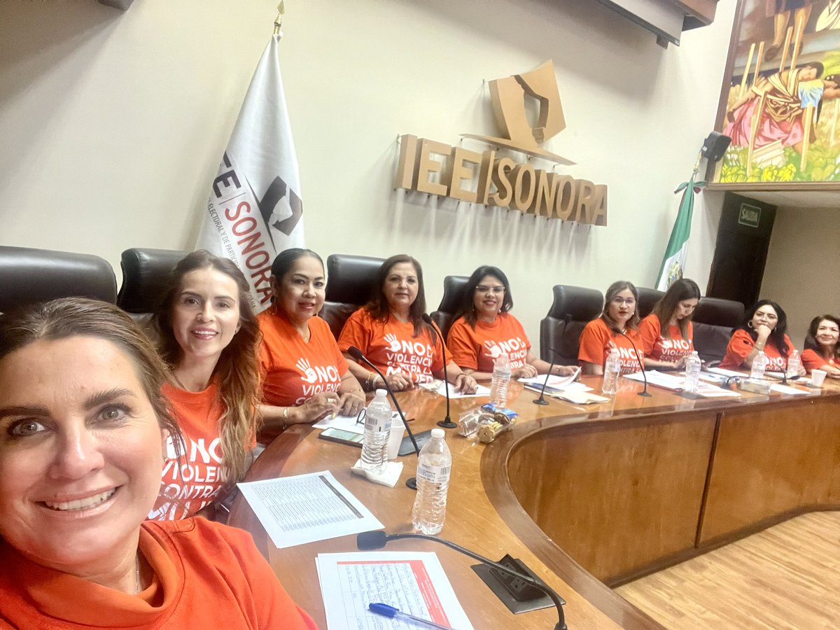 Marycarmen0717's tweet photo. En el día de la NO VIOLENCIA contra las mujeres, en reunión en el @IEESonora analizando avance de registro en la red de mujeres electas en Sonora. #pessonora https://t.co/JfhaZlPf3b