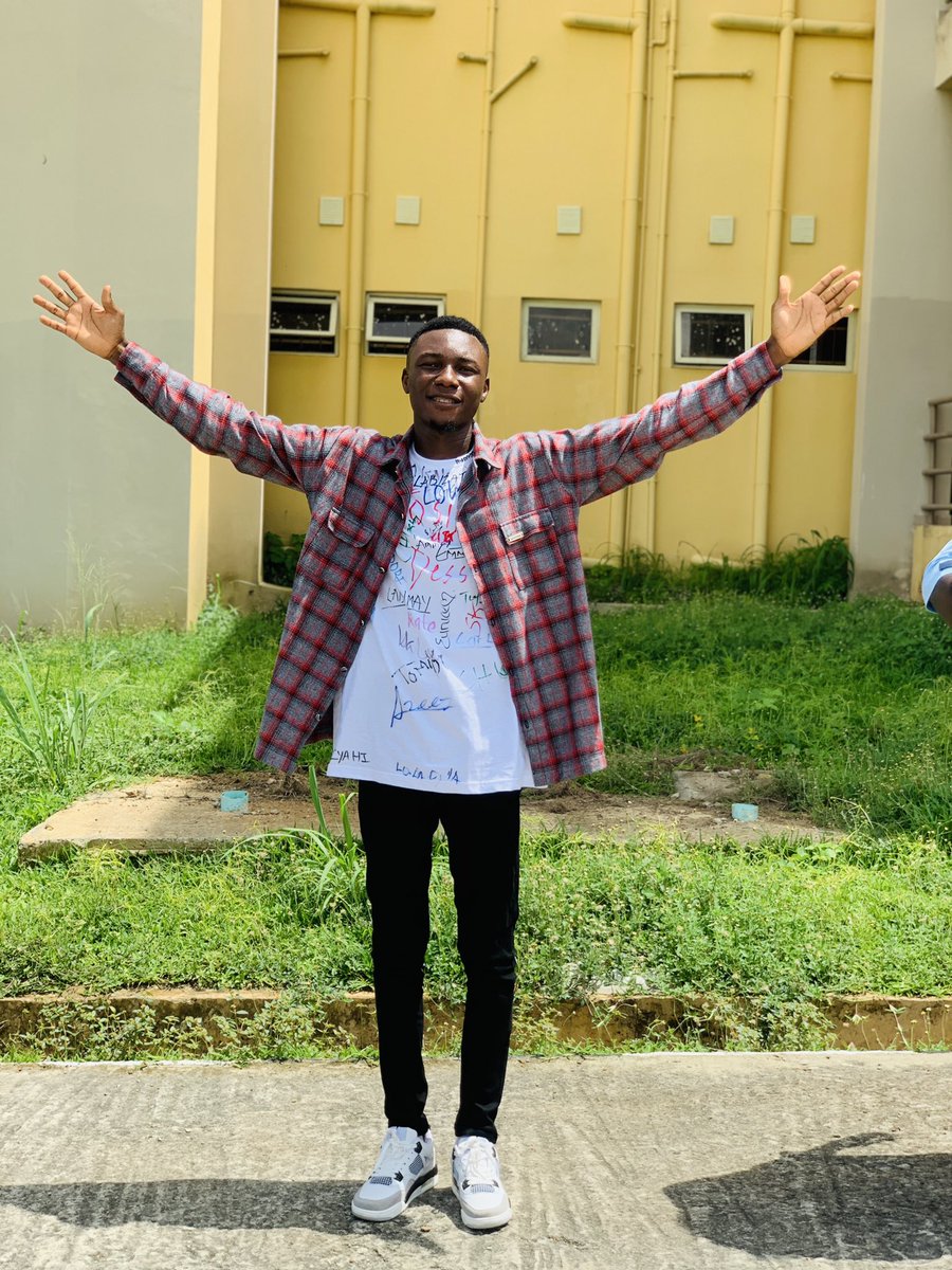 AyomideAdenowo's tweet photo. Alhamdulilahi
#OOUSignout https://t.co/6LWV5Z0YZz