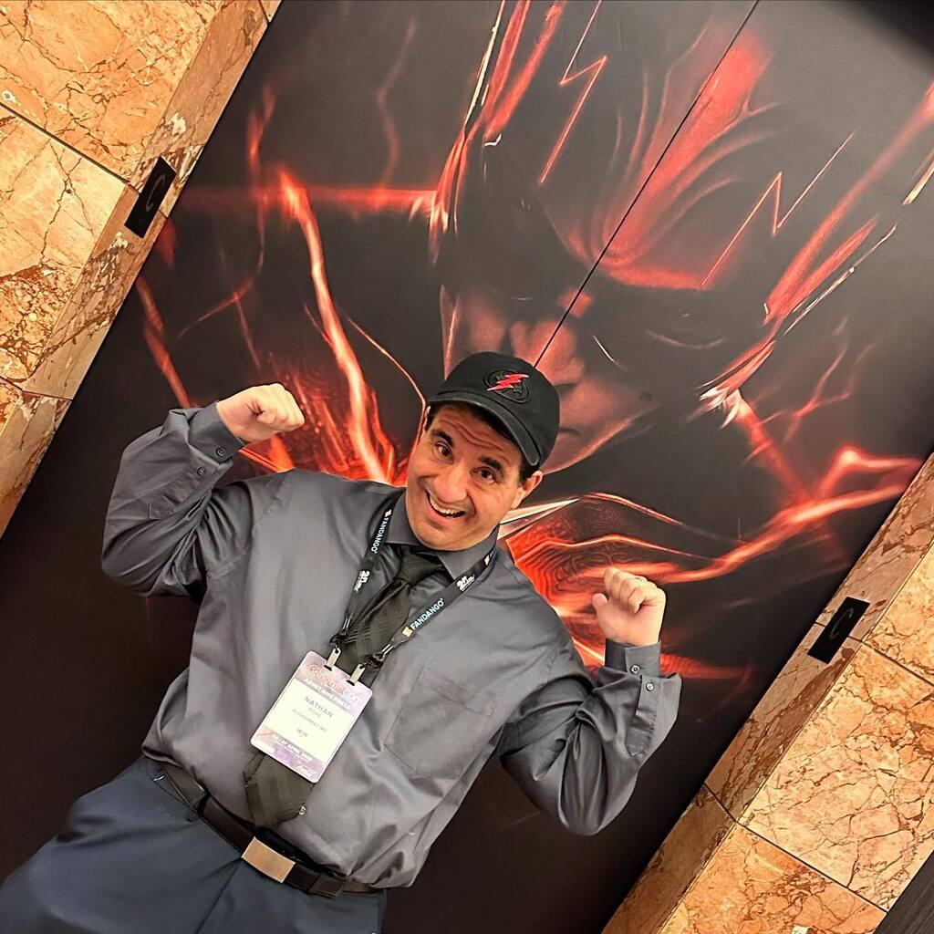 🎬 Hold on to your seats, because #Cinemacon2023 attendees are getting an exclusive sneak peek of  #TheFlashMovie! ⚡️ tonight!

#CinemaCon #MoviegoingExperience #Flashpoint #DCComics #SuperheroMovie