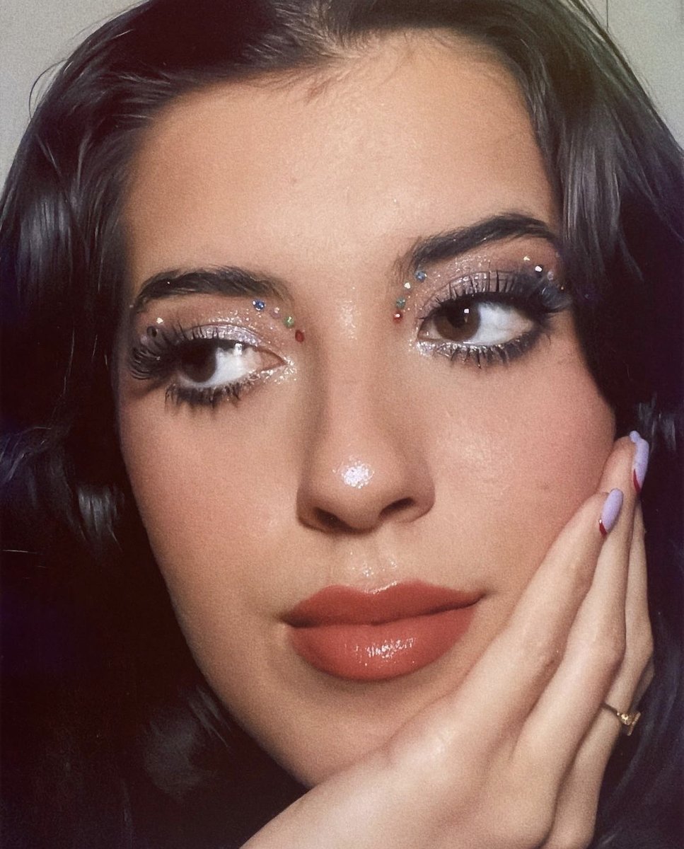 ProfusionCo's tweet photo. Category is ✨FACE✨ and @zyzysglam is killin' it with our Feel Good Skin &amp; Good Brow Day Eyebrow Pen💥

________________
#profusion #makeuptrends #makeupobsession #styleinspo #beautytips #eyegems #cleangirlmakeup #y2kmakeup https://t.co/cAqakDYOvZ