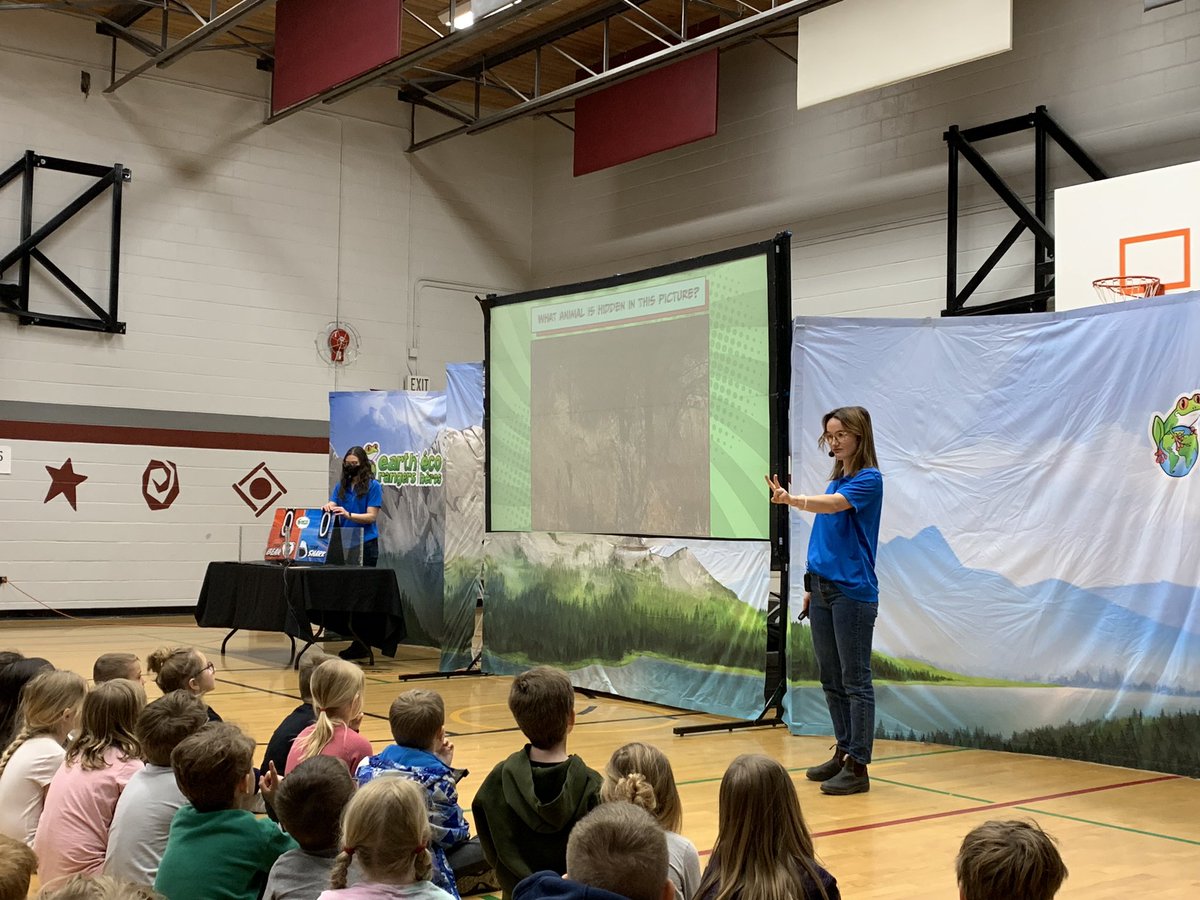 The kids loved the <a href="/EarthRangers/">Earth Rangers/Éco Héros 🐸🌎</a> presentation! ❤️ all the animals <a href="/EJSMSchool/">Ecole J S McCormick</a>