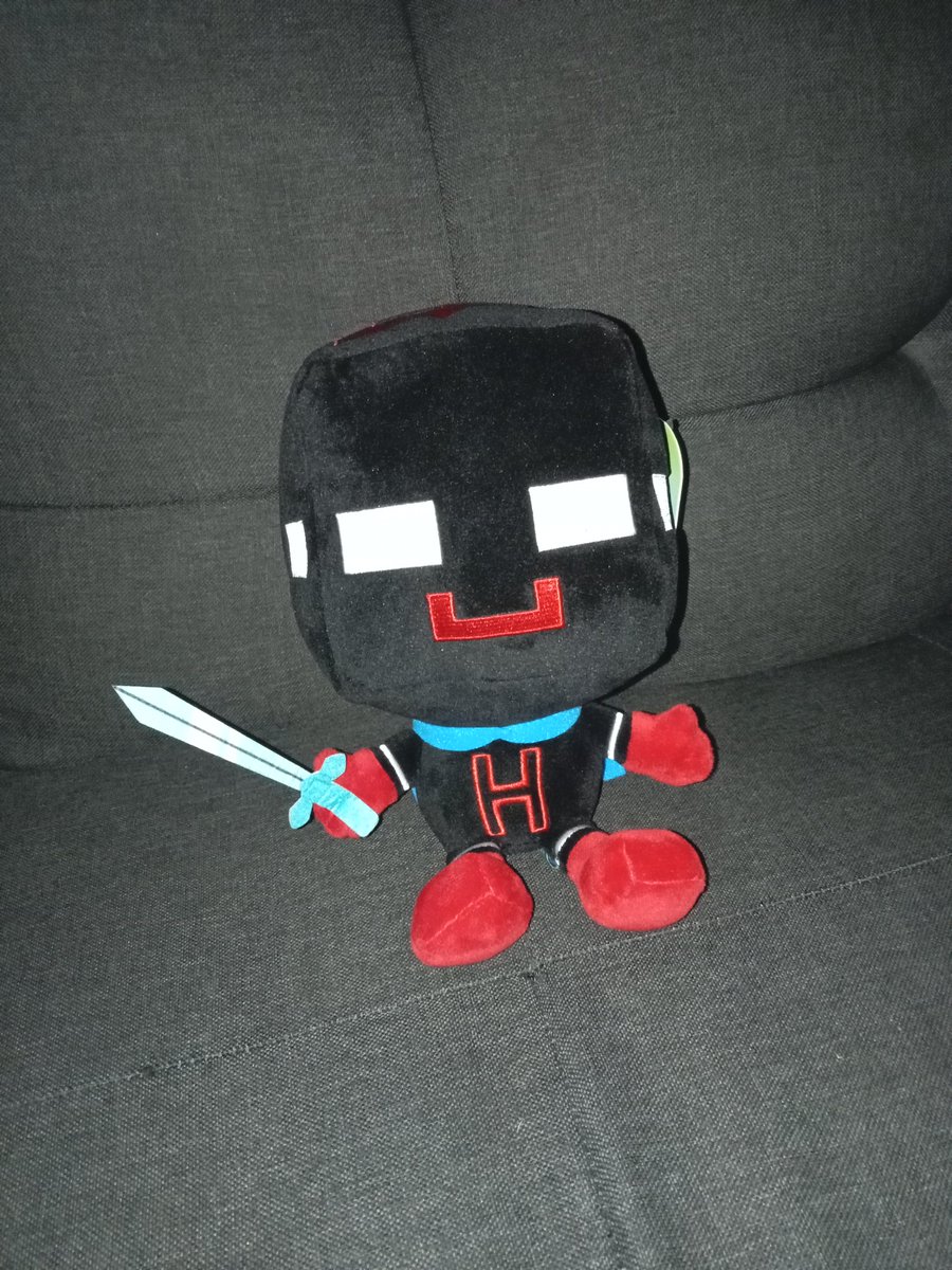 Llegando de la escuela y llegó mi shadoune chikito preparado para ponerse tryhard