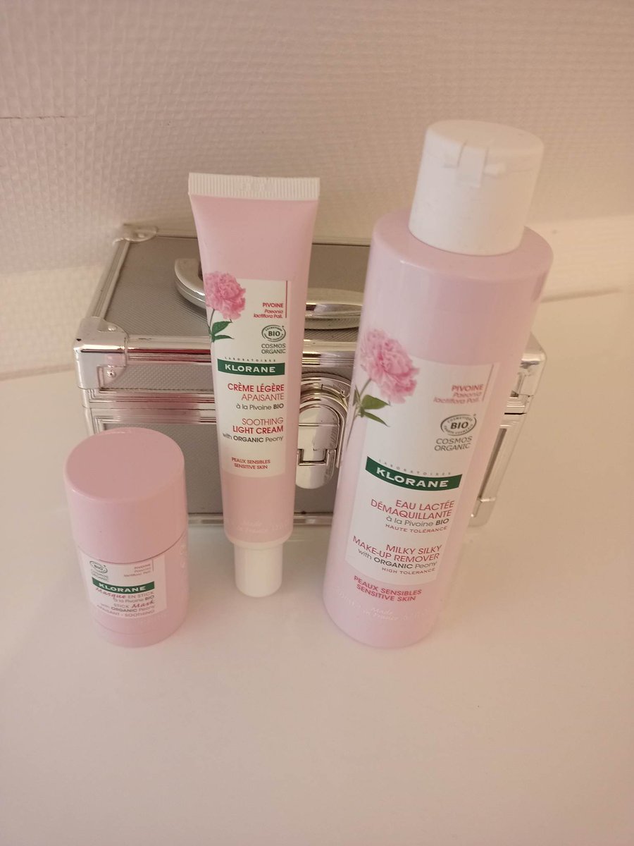 petite_elou's tweet photo. De bons produits pour le visage ( voir détail sur insta ou facebook) #klorane #kloranepivoineBIO
#feelgoodactgood #test #testdeproduit #routinevisage #routinebeaute https://t.co/or0p5RHy4z
