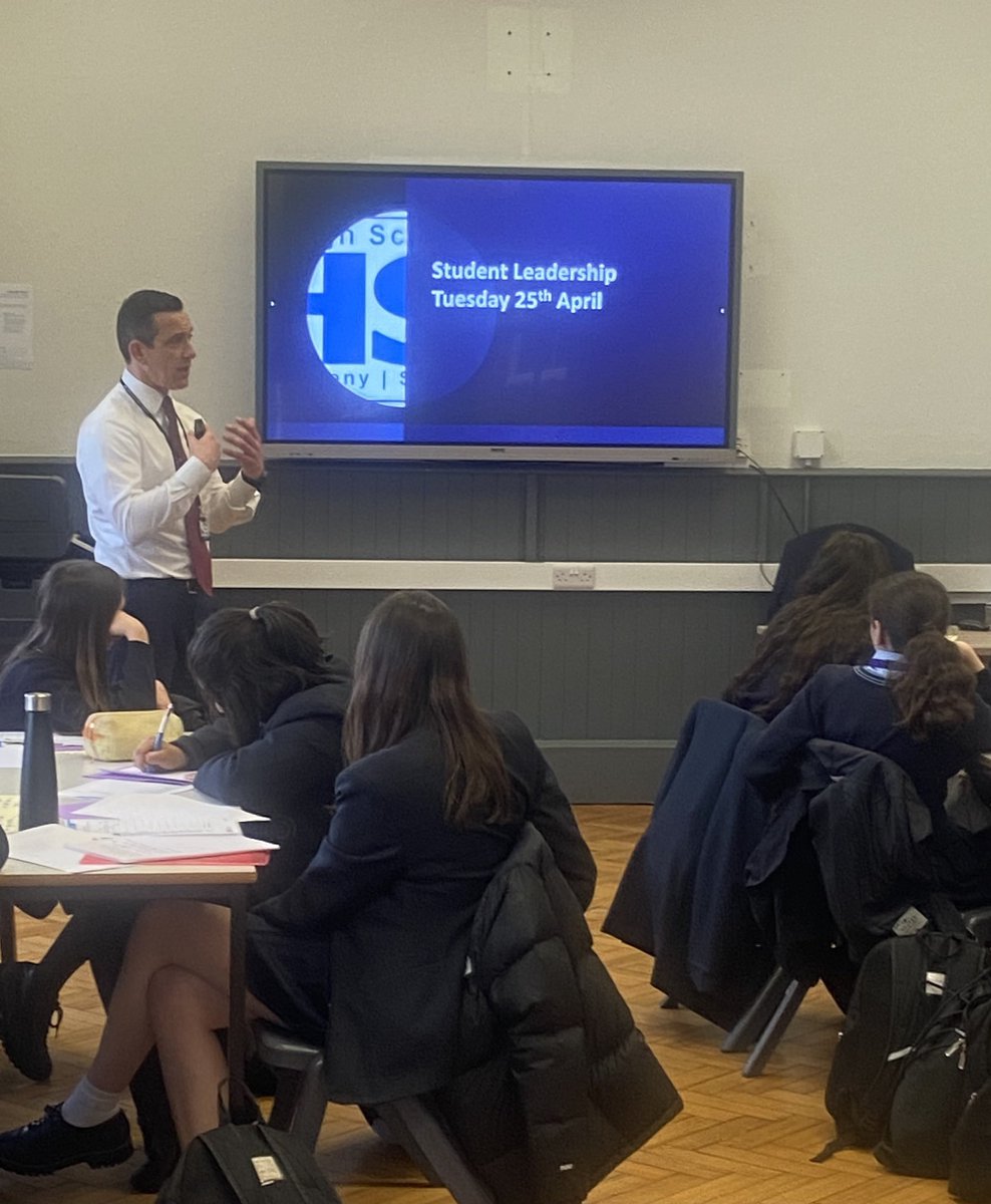 6thChsg's tweet photo. Learning about Leadership and working towards their leadership accreditation at our Student Leadership Conference today- thank you to everyone involved  #teamchsg @MrDevenney @CarshaltonHigh https://t.co/uPtoSUgWSk