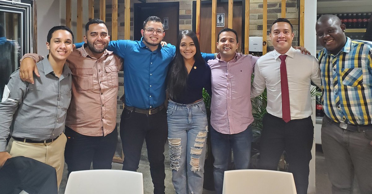 VictorVargasLV's tweet photo. Todo el reconocimiento y un abrazo a nuestro compañero @orangelarquia quien hoy asume la Sec. Juvenil Seccional Miranda, quienes te conocemos sabemos que lo harás muy bien, hoy @ADemocratica tiene una juventud formada y consciente de los grandes retos que nos toca enfrentar. https://t.co/H2qAaWSiqJ