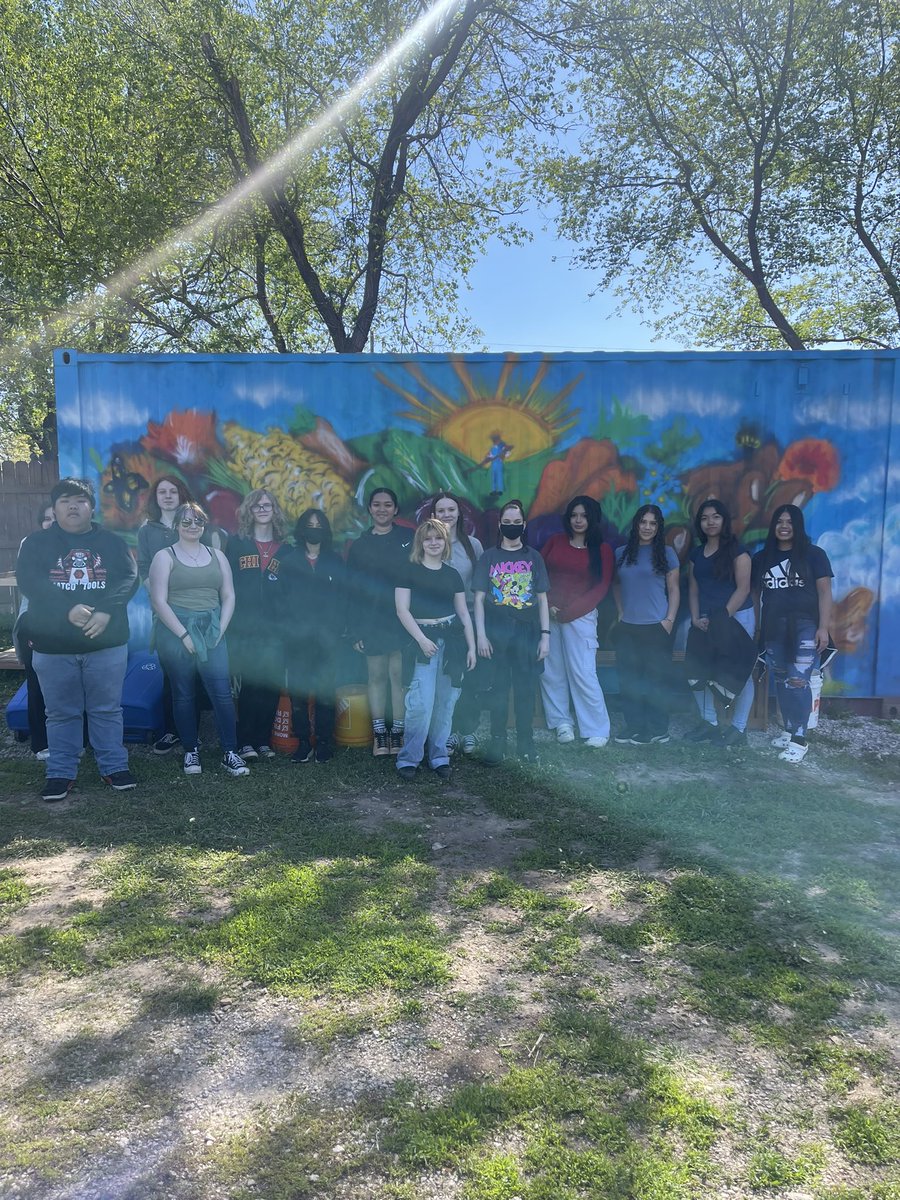 MrsBrantley17's tweet photo. We had so much fun at the @KCFarmSchool today that I forgot to take pictures!! #TMSfamily
#TmsCode  #turnerfamily https://t.co/UZExRBKgSY