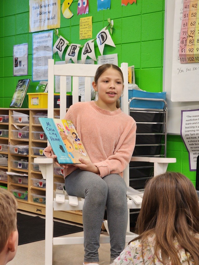HBRES429's tweet photo. Today 5th grader Yaretzi read two books to Mrs. Claypool's 3rd grade class using both her Spanish and English reading skills! She read "Mi Casa is My Home" and "Spanish is my Superpower." https://t.co/uOEBTQPKFz