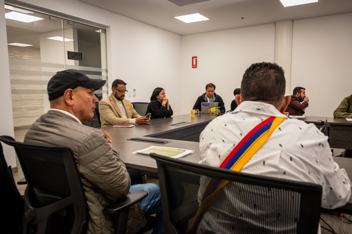 📷| La @UnidadVictimas, en su propósito de escuchar a todas las víctimas del conflicto, se reunió este martes con representantes de la organización @BaluarteNC que tiene presencia en 28 departamentos y mesas de víctimas del país...🧵#CambiamosParaServir