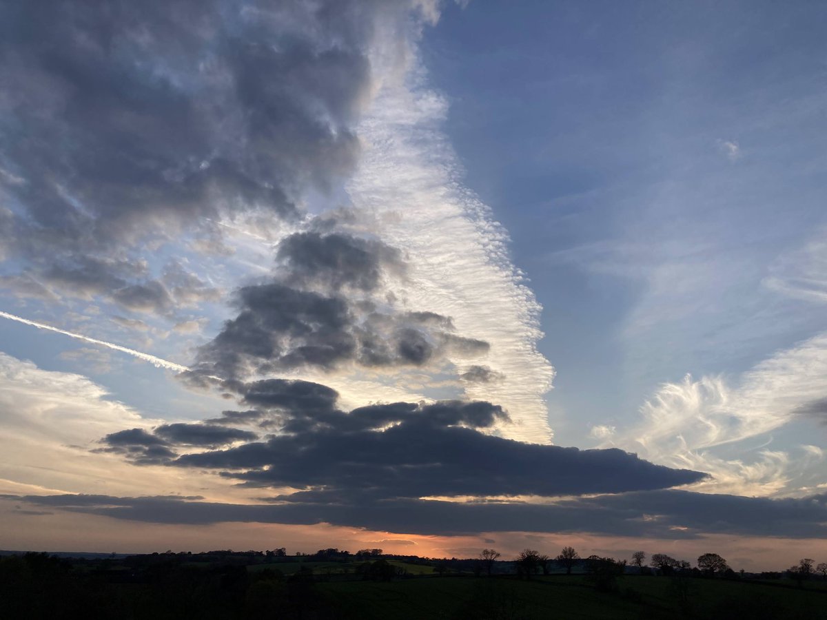 Cloudwatching. Sunset sky. #Derbyshire