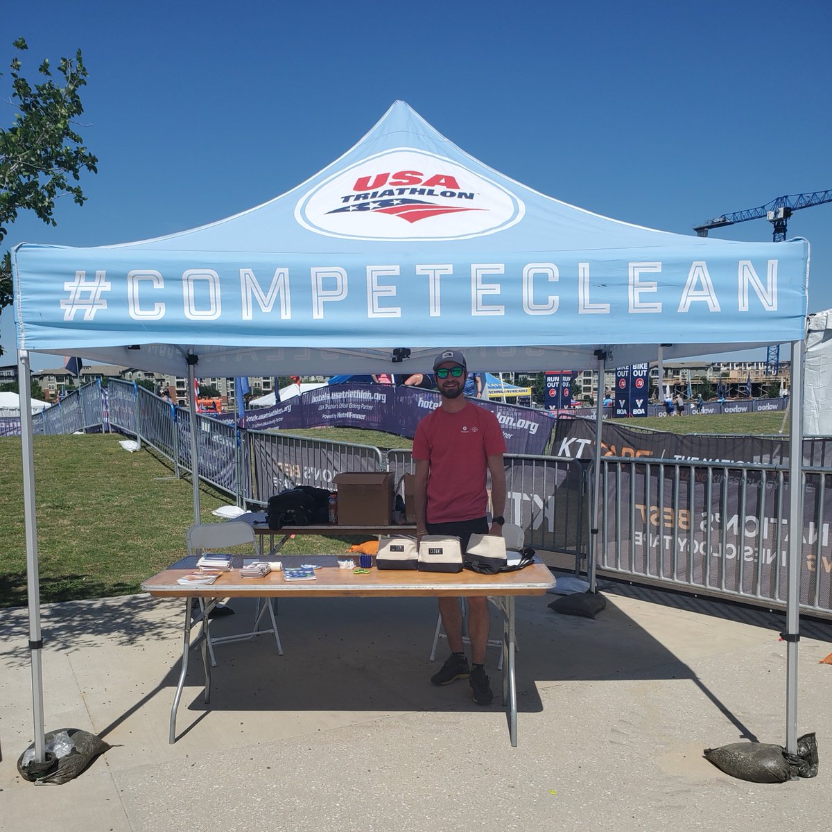 usantidoping's tweet image. Scott Davern from the USADA Education Team recently attended the 2023 @usatriathlon Multisport National Championship Festival in Irving, Texas. Thank you to all of the participants and support personnel who stopped by our booth to support #CleanSport!

#Triathlon #CompeteClean