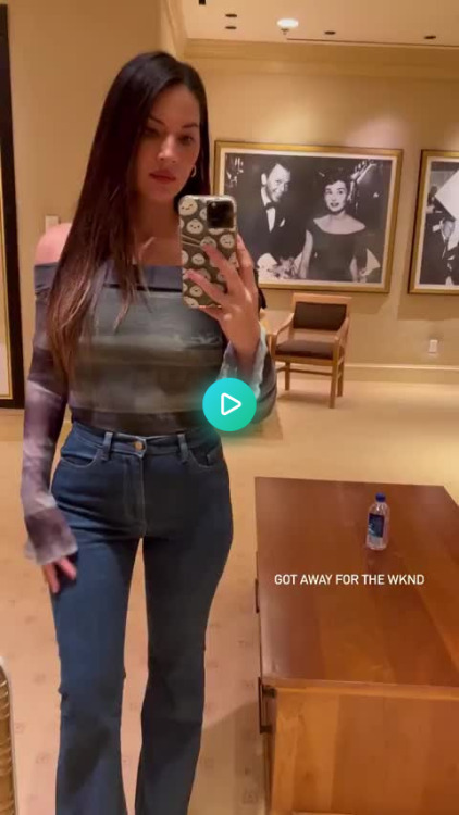 Olivia | ‘got away for the wknd’ #oliviamunn