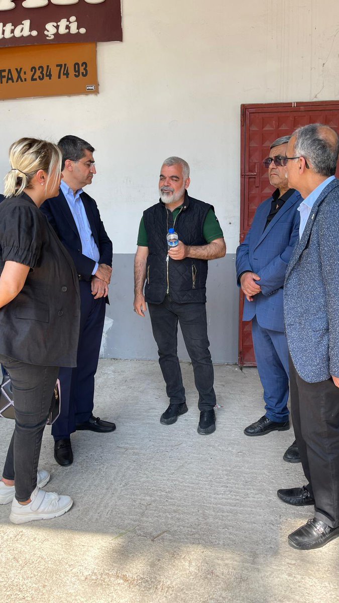 toroslaradeva's tweet photo. CHP Mersin M.Vekili Adayımız Sn.Mehmet Emin Ekmen ile,
Mersin Sanayi Sitesi’nde meydana gelen yangında, zarar gören işyerlerini ziyaret ettik. Sn.@emin_Ekmen işletmelerin tekrar faaliyete geçebilmesi ve yangında vefat edenler için,takipçisi olacağımız 5 önemli öneride bulundu. https://t.co/XPh94sTJoS