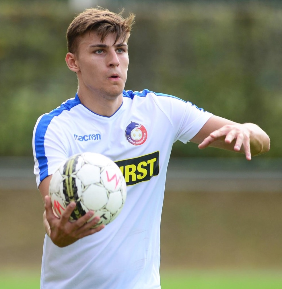 Sp_Kampenhout's tweet photo. Sporting versterkt zich met twee nieuwkomers
• Yassine Gasmi (14-05-2001) komt over van de Waals-Brabantse eersteprovincialer FC Grez-Doiceau, waar ...
https://t.co/YH8gwOsOKj
#wijzijnSpK #futureiseverything #voetbal #daarisem https://t.co/j2tsQ75E8x