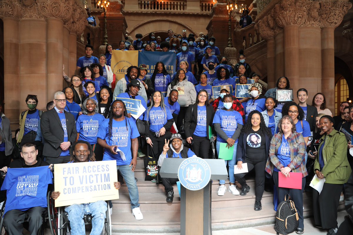 Common_Justice's tweet photo. Today was a huge success! We had around 100 survivors and survivor advocates join us Albany and raise their voices for #fairaccesstovictimcompensation. https://t.co/HY6aR4DJM5