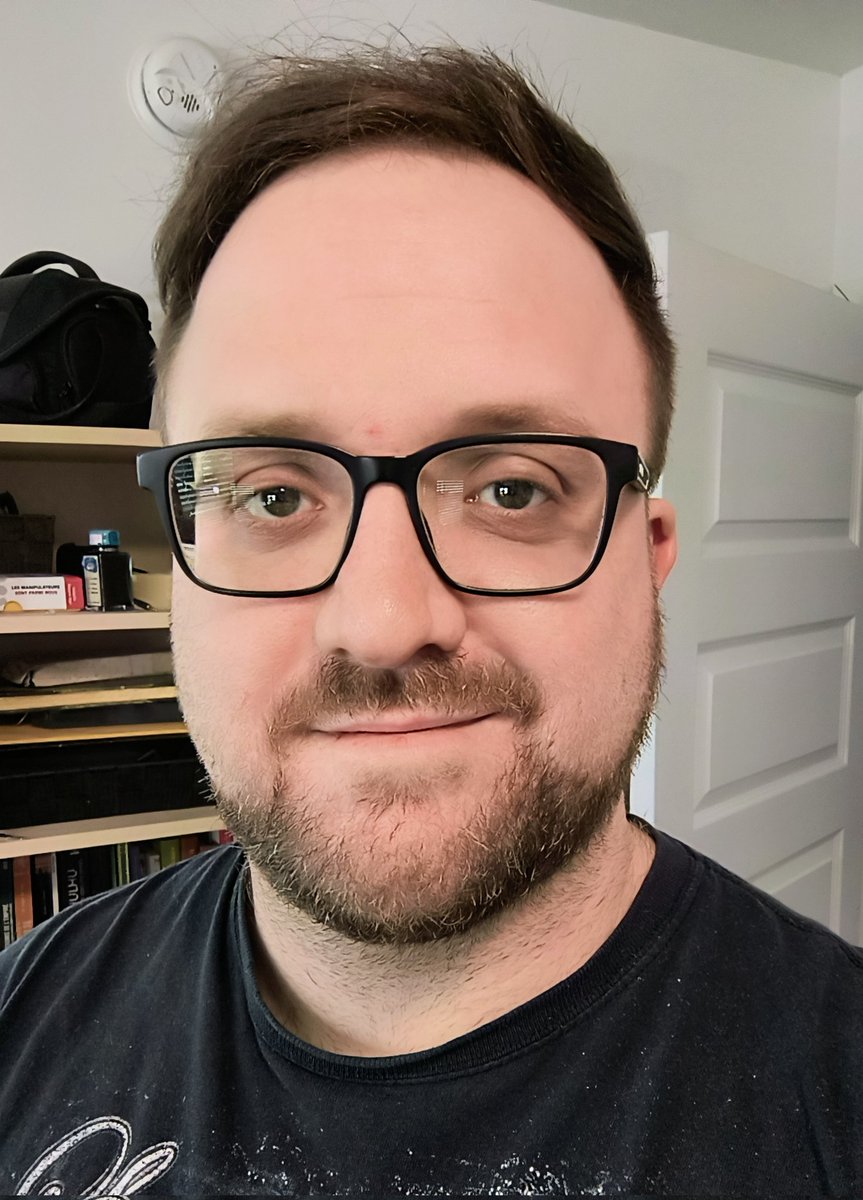 TheHellFrank's tweet photo. Nouvelle coupe de cheveux dont je suis bien fier 😎😄 Merci à l'Atelier de la Moustache de Rivière-du-Loup!
#haircut #feelinggood #nicelook #goodvibes #historien #twitchstreamer #twitchpartner #Quebec https://t.co/lSdEHasDdi