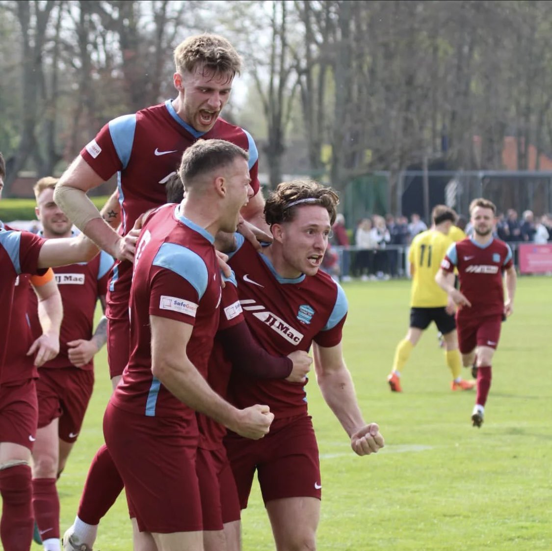 Play off penalties heartbreak 💔 Unreal bunch of lads, unreal club and a good personal season 14⚽️ &amp;25🅰️
<a href="/BourneTownFC/">Bourne Town FC</a>
