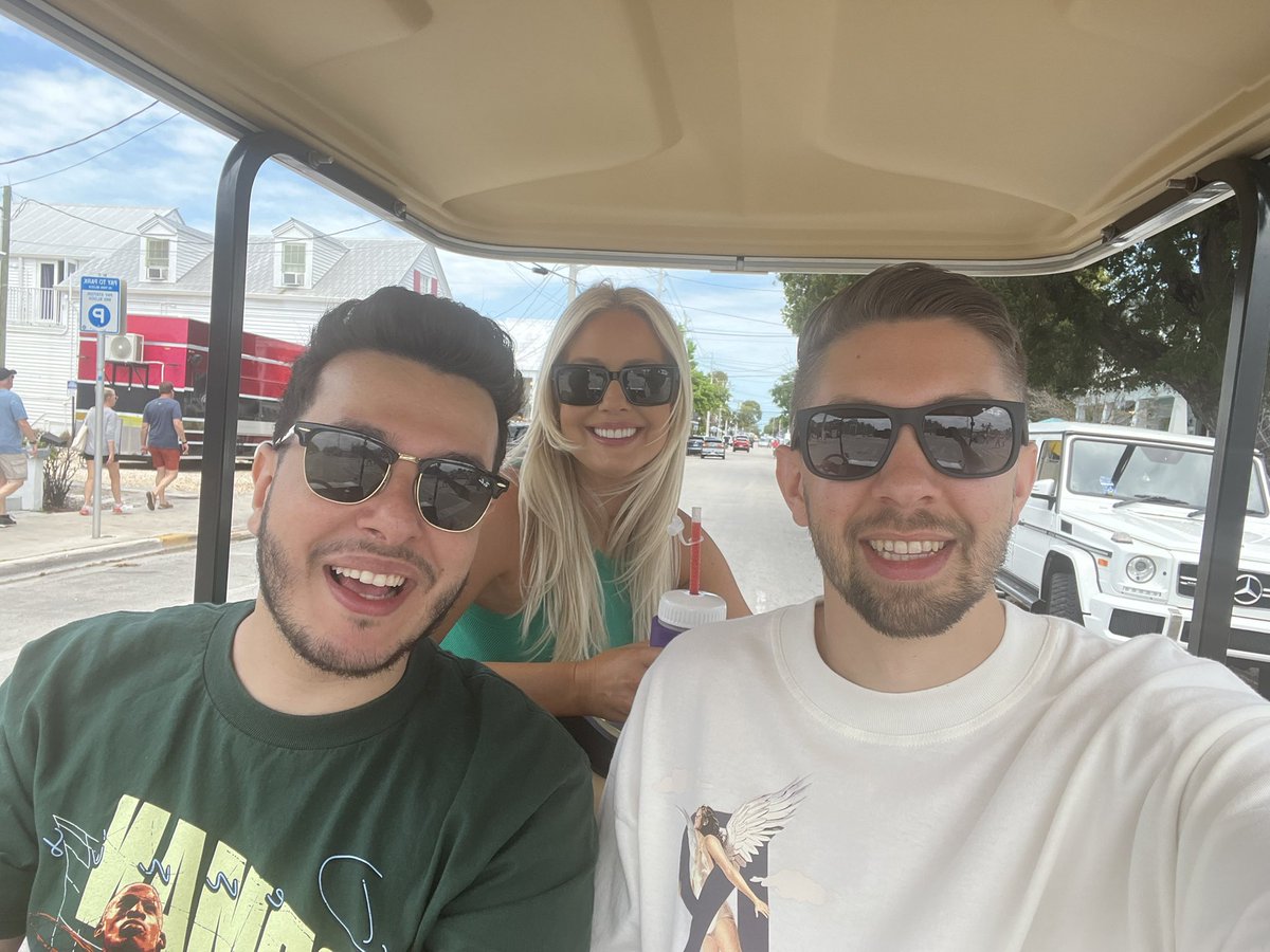 jess_tation_'s tweet photo. Ramee’s driving, I’m drinking https://t.co/cbT5sclepf