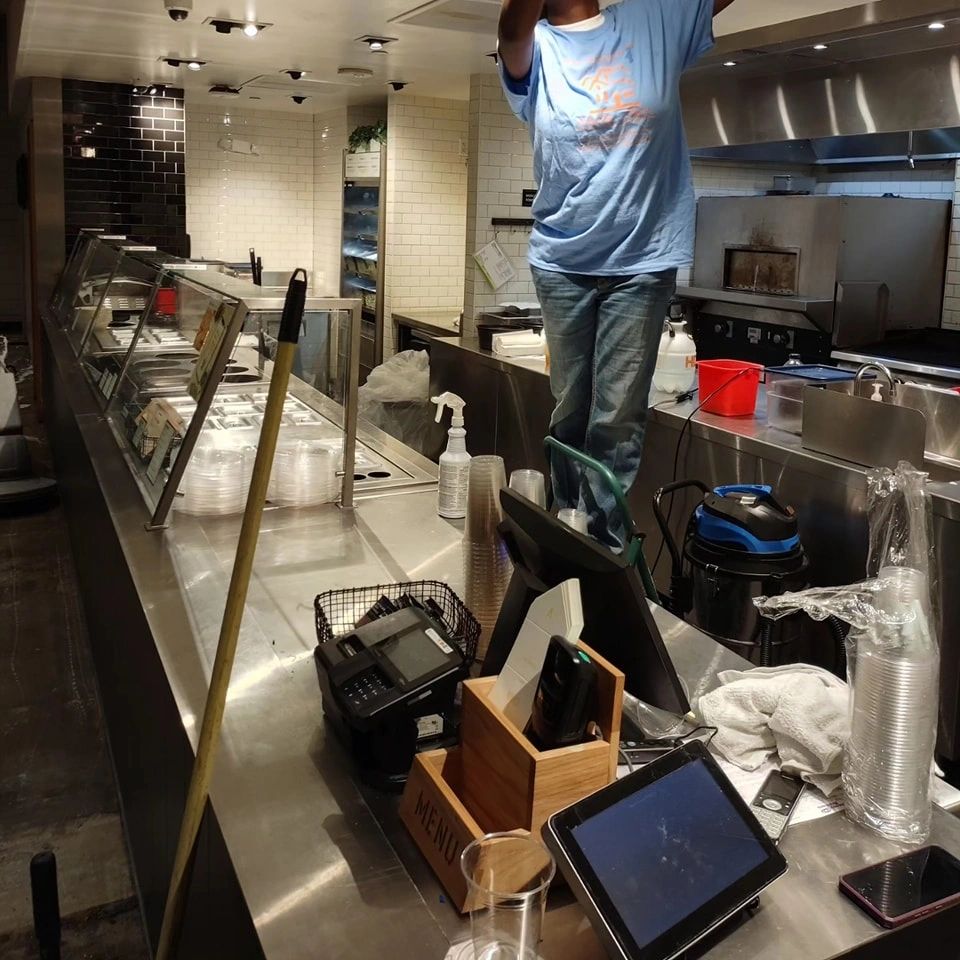 snm_cleaning tweet picture