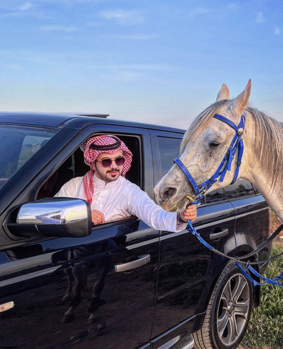 alsattam99's tweet photo. حتى لو إن النفس بالعزله تهيم
كم واحدٍ مجروح ، لكن ماشكى https://t.co/uozQ2QHJwf