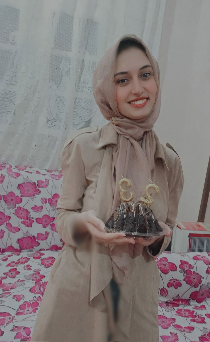 سنين بتعدي لا أشهد فيها سوي جميل لطف الله ♥
إن لم تحسن ظنك به ، لأجل حسن وصفه – فحسن ظنك به ، لأجل معاملته معك ، فهل عودك إلا 
حسنا !؟ وهل أسدى إليك إلا مننا♥

الإنسان مش مستوعب سرعة مرور الأيام أنا لسة فاكرة وقت ما كنت في ابتدائي وبضر.ب الولاد في الفصل كبرت كدا امتي 😂🙆🏻‍♀️