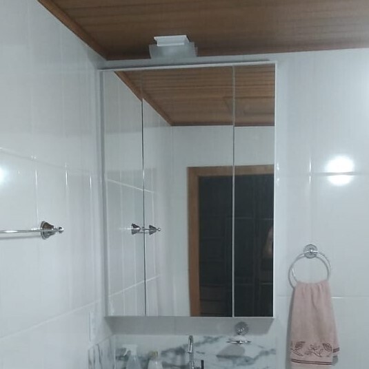 GepetoMoveis's tweet photo. Que delicadeza esse suspenso de banheiro.😍😍😍

#banheiro #decoração #estilo #planejado #moveisplanejados #gepetomoveis #gepetomoveisplanejados #moveissobmedida #design https://t.co/MRureqBlXG