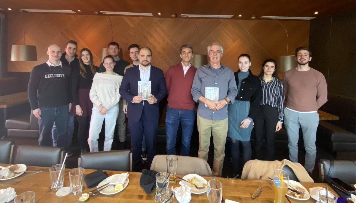 Honoured to meet today with students and Prof. Zoltan Csefalvay of Centre for Next Technological Futures in Budapest, Hungary, about my book BlackBerry Town. Group is touring tech sites in Toronto area and Washington DC. <a href="/LorimerBooks/">James Lorimer & Co</a> <a href="/WaterlooEDC/">Waterloo EDC</a> @Hungarytech