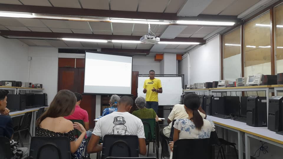 Se presentaron, en el tribunal de Ingeniería en Automática, un total de 14 trabajos en el Festival de la Clase de @FiabCujae @AlmaCujae