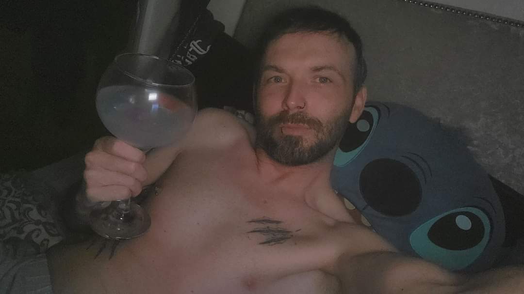 Slayerfan85's tweet image. Gin Gin. #BombaysapphirelemonGin #BombayGin #Chilltime #spirits #gin