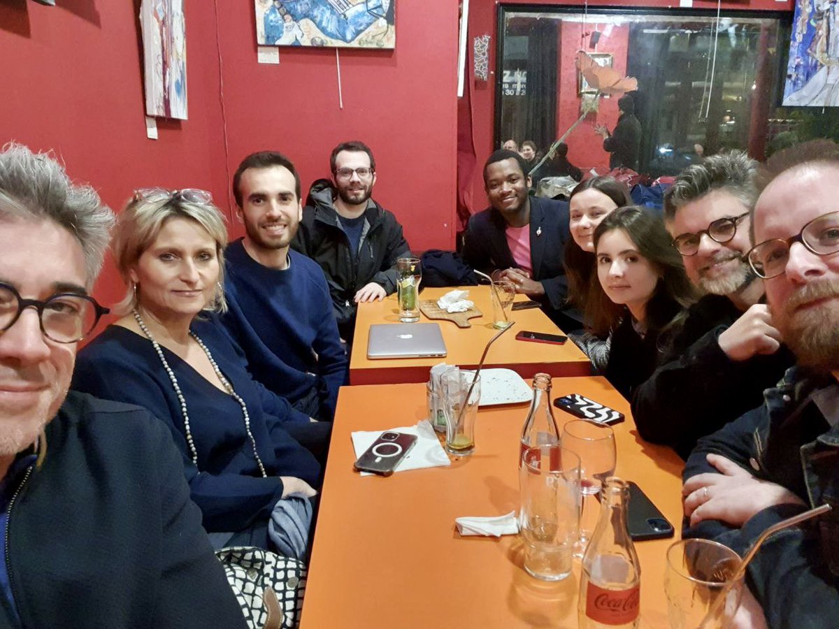 re_asnieres's tweet photo. Grand succès de notre premier atelier-débat sur la réforme des institutions !

👉Une consultation riche d’échanges et de propositions qui nous associe à l’avenir politique de notre modèle démocratique. https://t.co/ttXRudqlpt