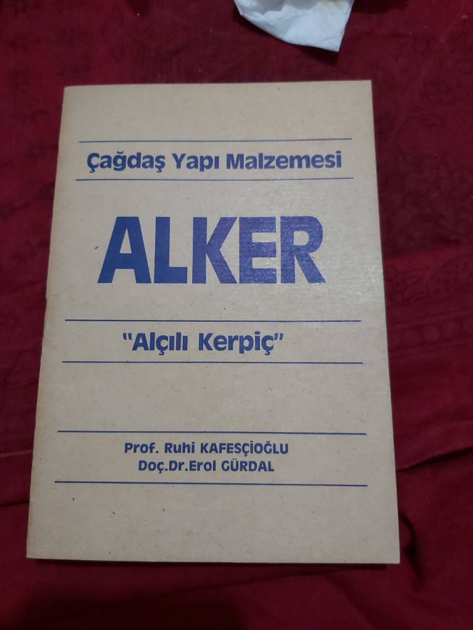cihad_meric's tweet photo. Alker deyince , işte kitapçık.
Ruhi Kafesçioğlu'nu anmak gerekir.
Rahmet olsun.
#RuhiKafesçioğlu
#alker
#kerpiç https://t.co/izUx91xffr