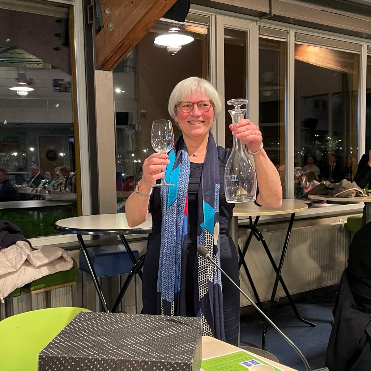 raadwestbetuwe's tweet photo. Vanavond nemen we afscheid van de raadsleden Annet IJff (@PvdAwestbetuwe) en Fred Temminck (@ChristenUnieWB). Bedankt voor jullie grote inzet in #WestBetuwe! 💐 https://t.co/JFFWfSpmCn
