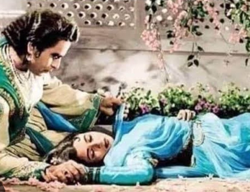 MeRameenshk's tweet photo. Utho anarkali eid khtam hu gye ha 
Ab uni jana ha🙂 https://t.co/def1wjbwmX