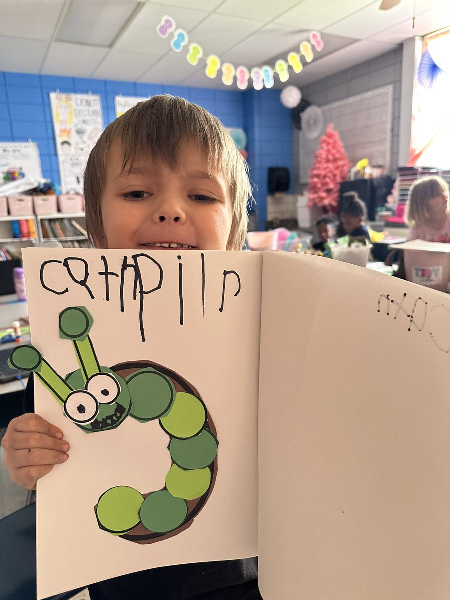 C day was “chalk” full of pretty art &amp; cute caterpillars! 🐛 <a href="/GlendaleElemISD/">Glendale Elementary School</a> #isdkinder