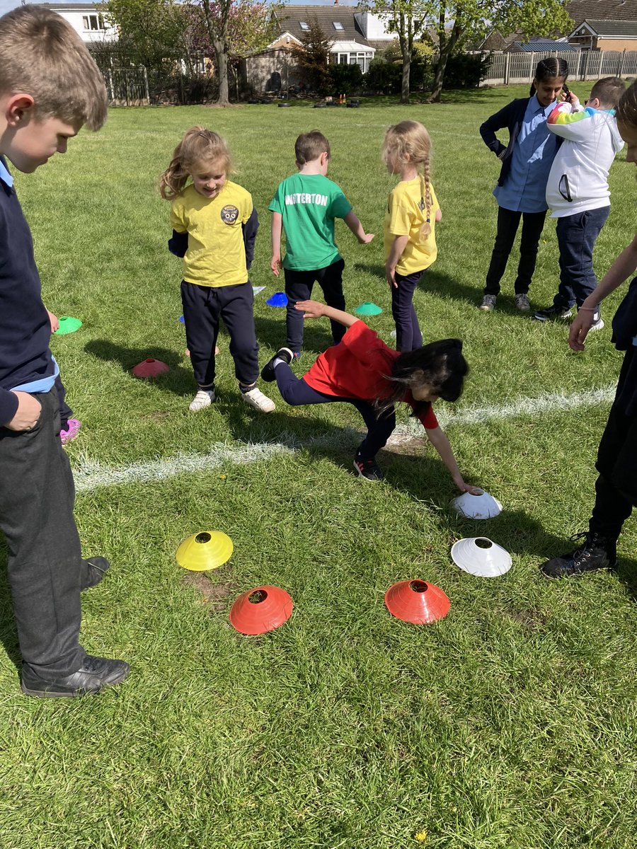 Mrs Earnshaw tweet media