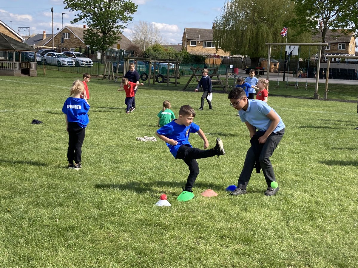 Mrs Earnshaw tweet media