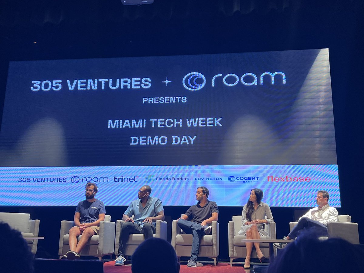 raysa_suarezv's tweet photo. Miami Tech Week Demo day - founders and funders together 
@305venture https://t.co/PgOh1csxap