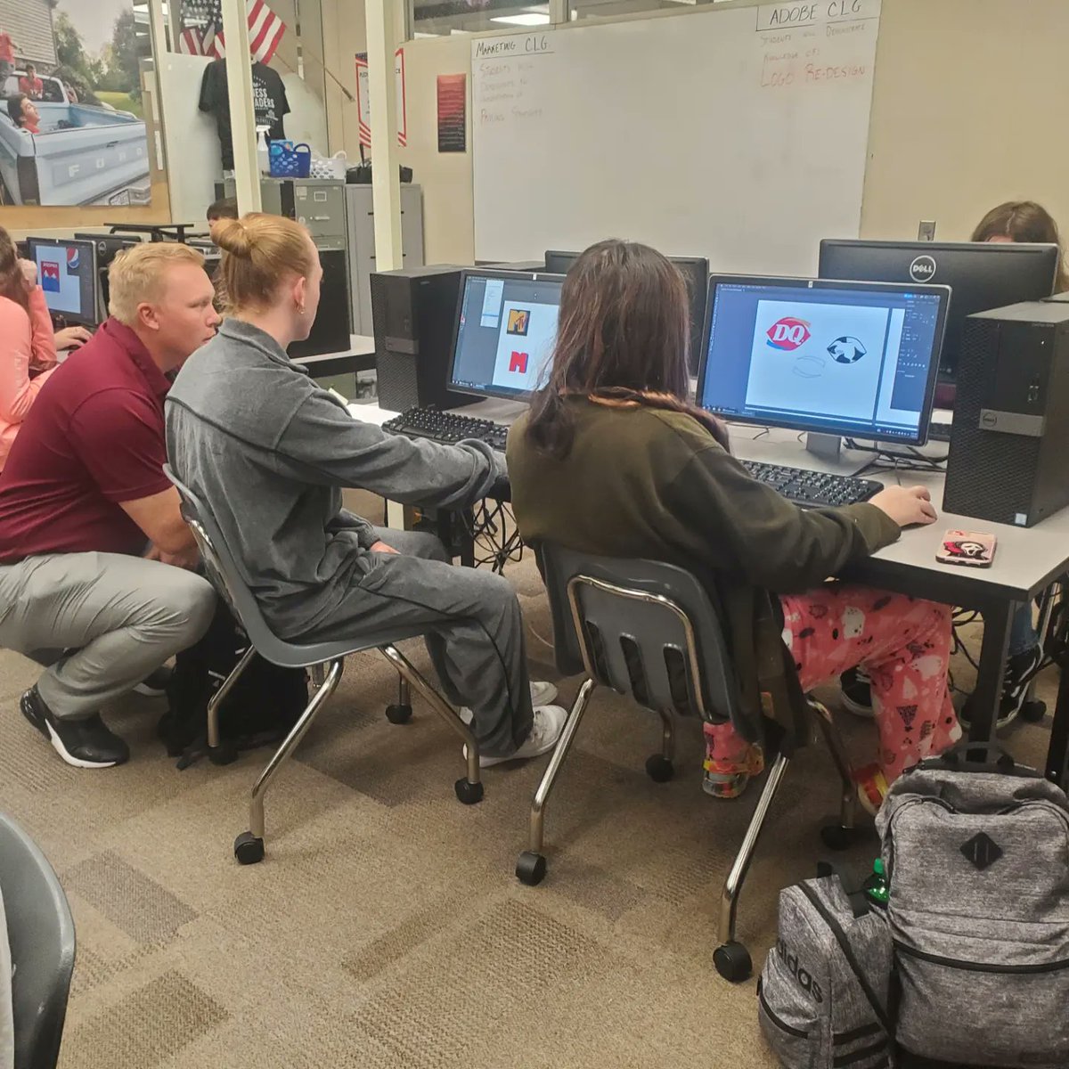 SCHS_CTE's tweet photo. Fun time with Logo Re-Design in Adobe Visual Design I class today! @CTE_CaldwellCo @SouthCaldwell1 #CTErocks @Adobe https://t.co/xZyvpTL8RE