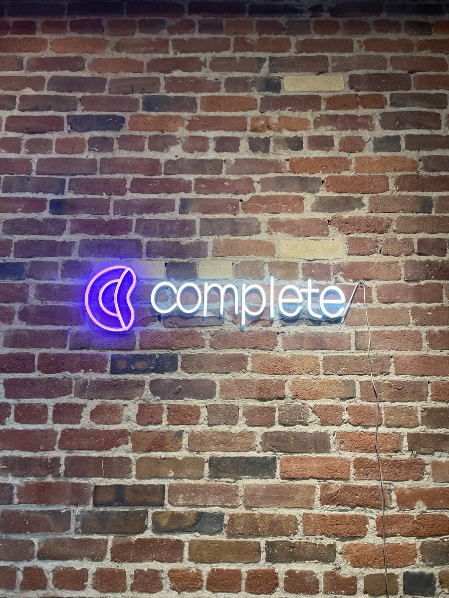emyvle's tweet photo. Congrats to @ranimavram @zack_field &amp; the rest of @withcomplete on their office opening! 🎉 

This is definitely a team to watch in the world of #hrsoftware #HRTech #recruitingtools #SFstartups 

.. Also, they provide wonderful wine selections for social gatherings :) https://t.co/1xdK9rsTTP