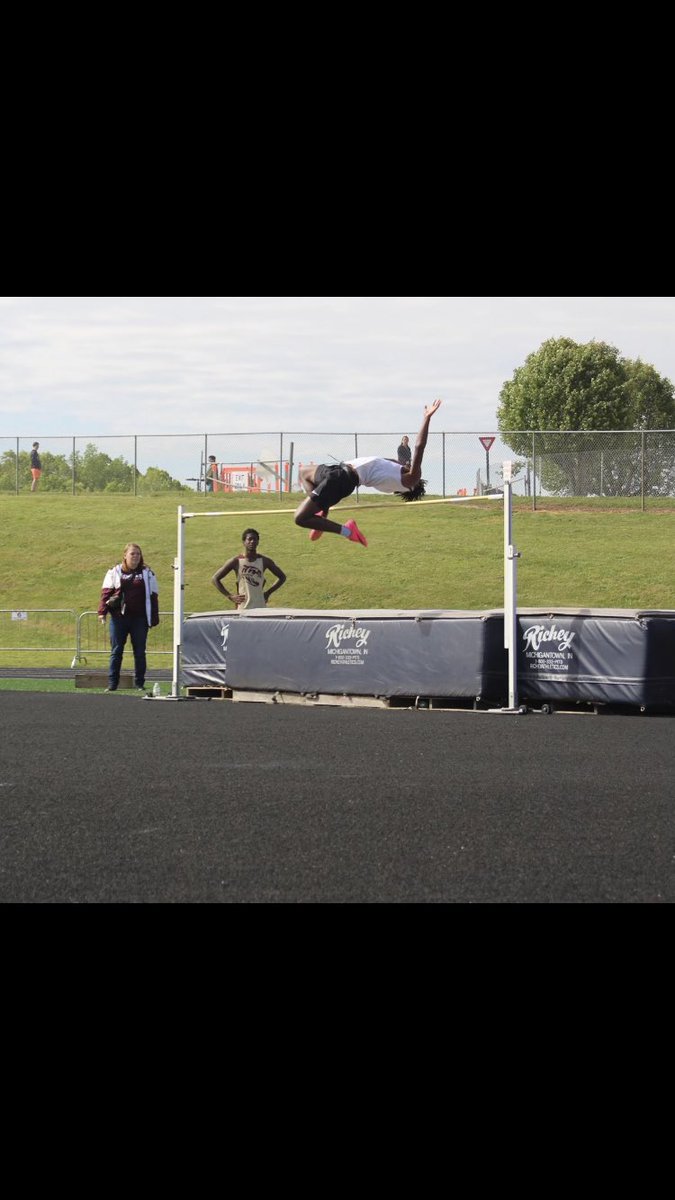 zachgossjr's tweet photo. Another first year jumper winning region !! I’ve been so blessed to be able to coach and have amazing jumpers these past 2 seasons see if we can keep it going ! #Sectionals https://t.co/abQkMoTVV6