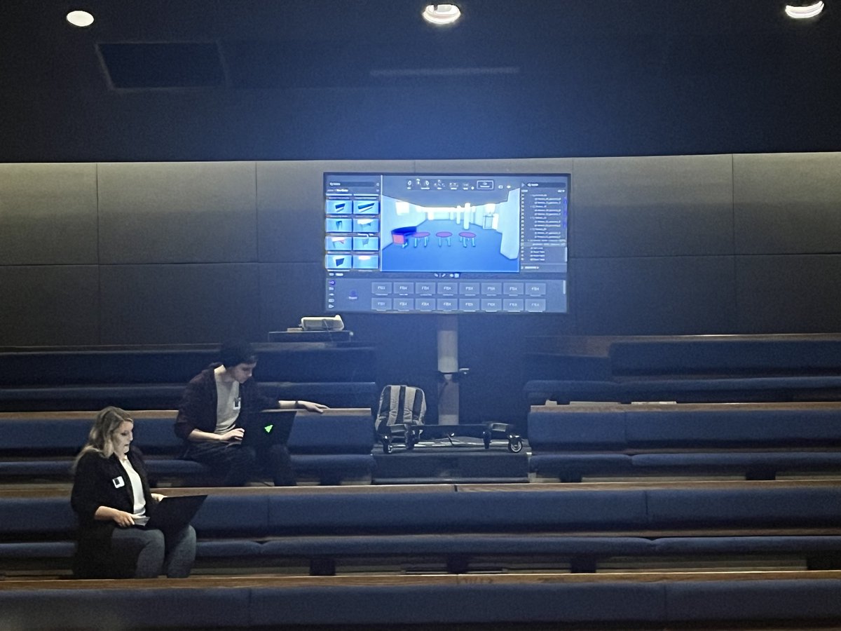 Fre3domInterior's tweet photo. Thank you Oak Park High School for letting us talk to your ninth grade Design, Innovation, and Technology students. We got to discuss with them the different roles within our company and even got to do a live design session with them. We look forward to many more presentations! https://t.co/yLhHngEcQ5