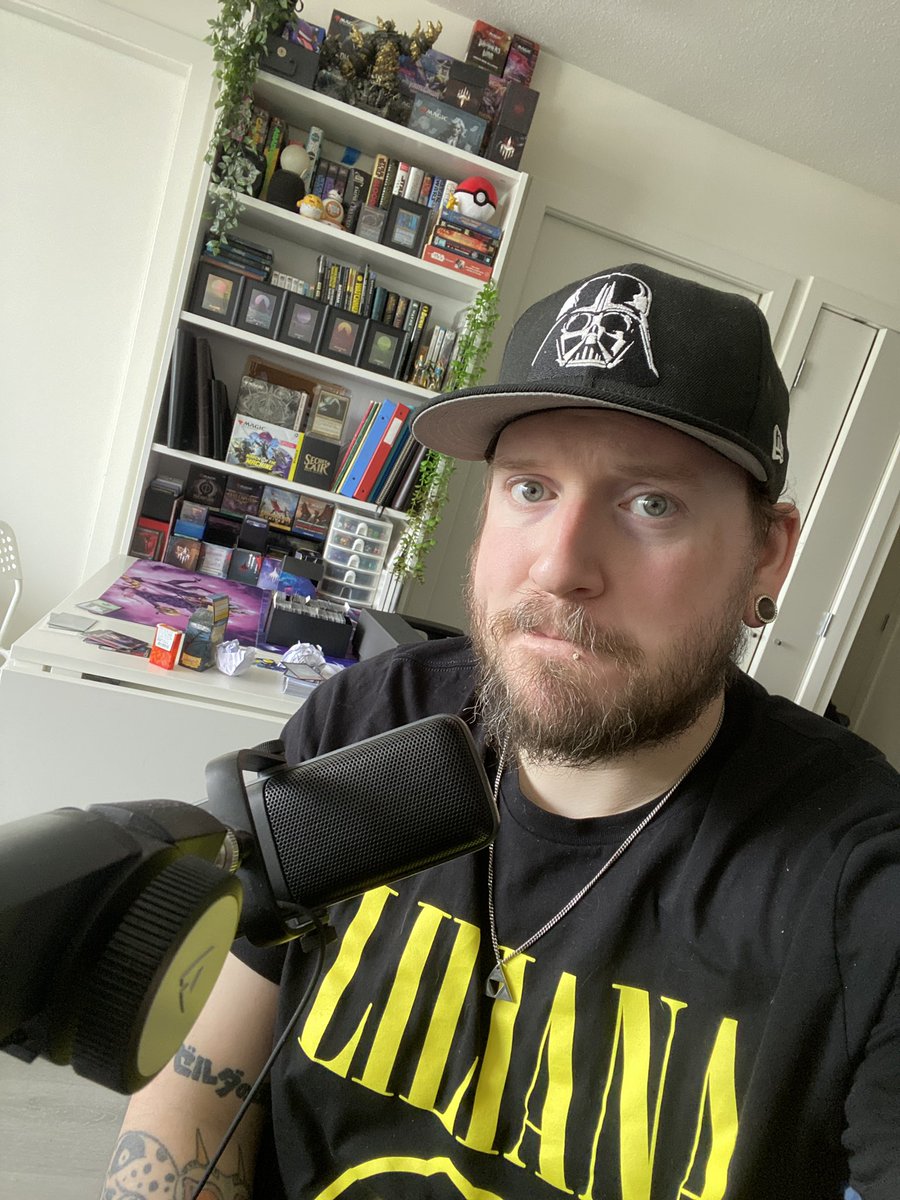 wefossett's tweet photo. Organize cardboard and chill?

Let's talk Pioneer, #CommandFestEdmonton, #MTGxLOTR, and more! 

*Link below* https://t.co/dMHKxz2NQf