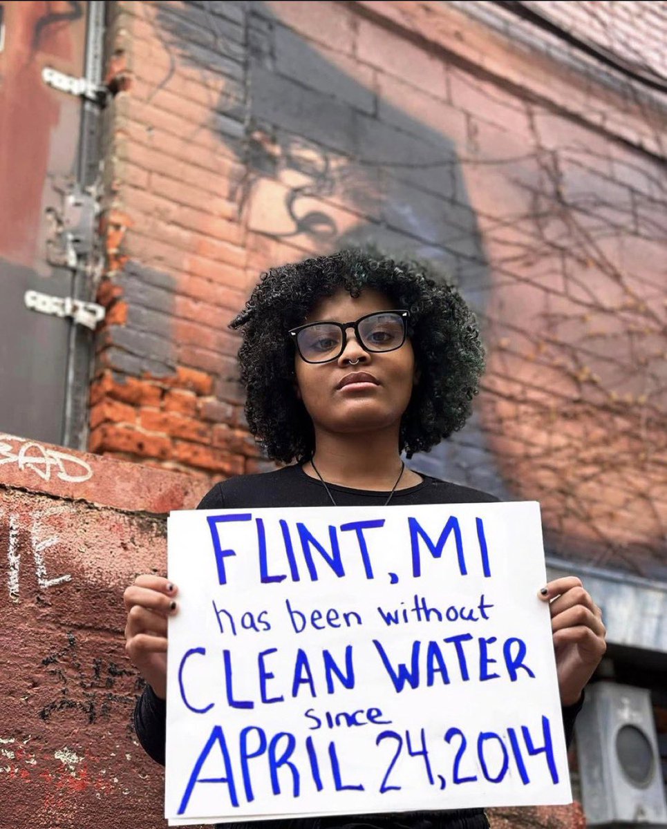 This little girl is GROWN now…GROWN. And they STILL dont have clean water, its going on 10 years, this is wild. #FlintWaterCrisis #Flint @LittleMissFlint