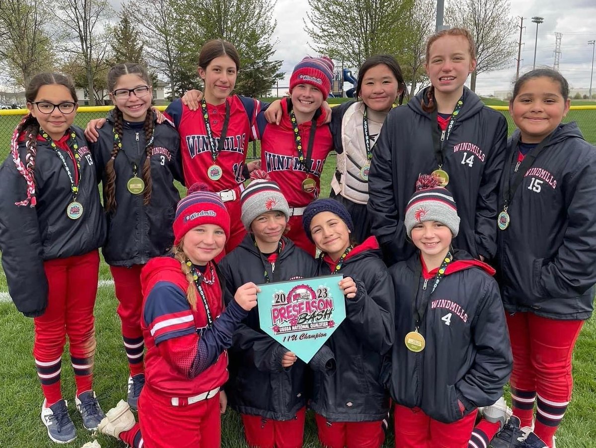 Big Congratulations to our 11U Sakellaris squad for winning the USSSA Preseason Bash, a national qualifier, in Romeoville over the weekend.  Fantastic work ladies!!!
