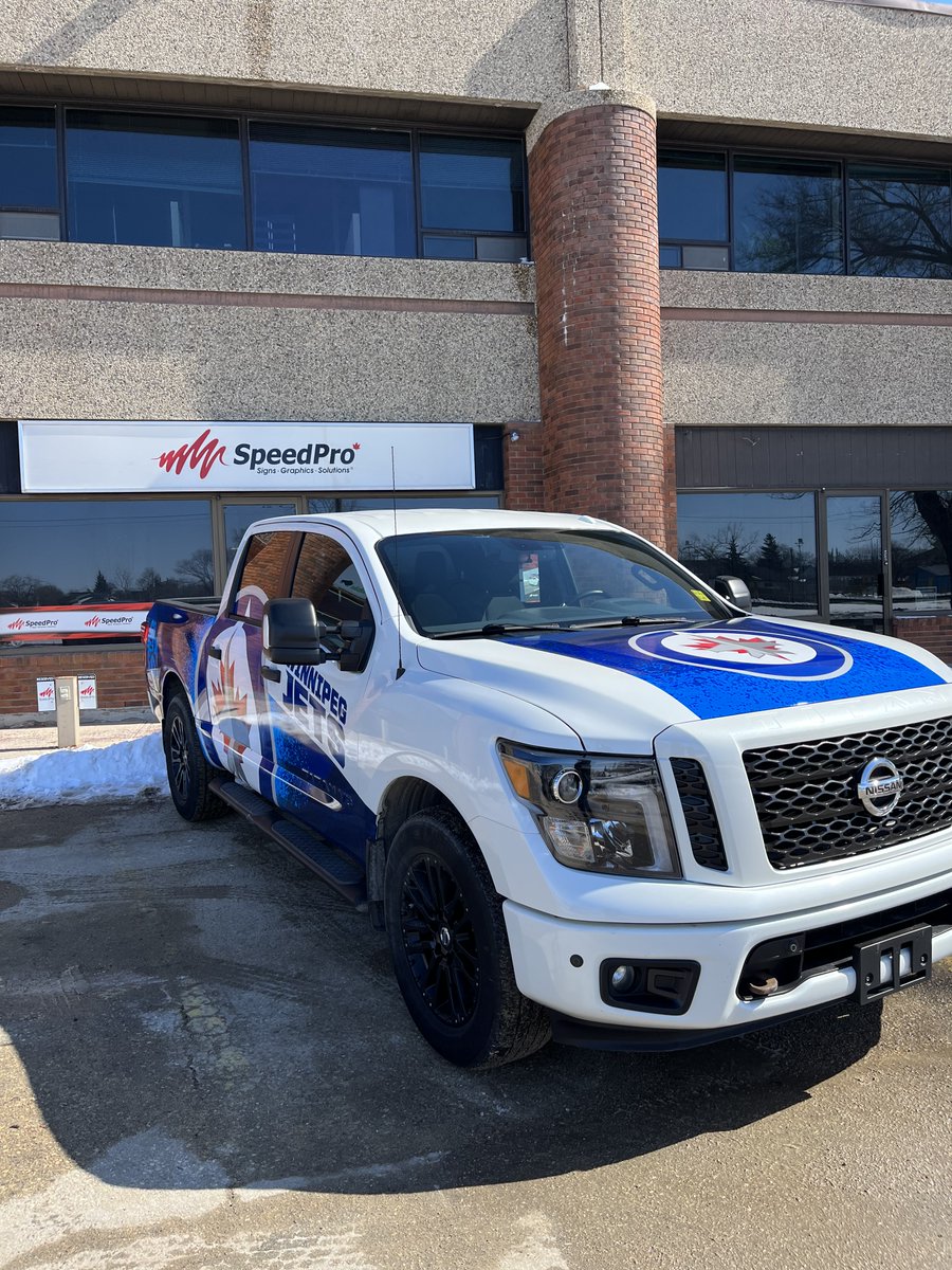 SpeedproCanada's tweet photo. Go Jets Go!  This truck wrap gets noticed...especially at Play Off Time! Great wrap by SpeedPro Winnipeg North! Eye-catching! Now for the WIN!!  #SpeedPro #SpeedProWinnipegNorth #carwraps #truckwraps #vehiclewraps #getnoticed https://t.co/3XTN6ra8Tz