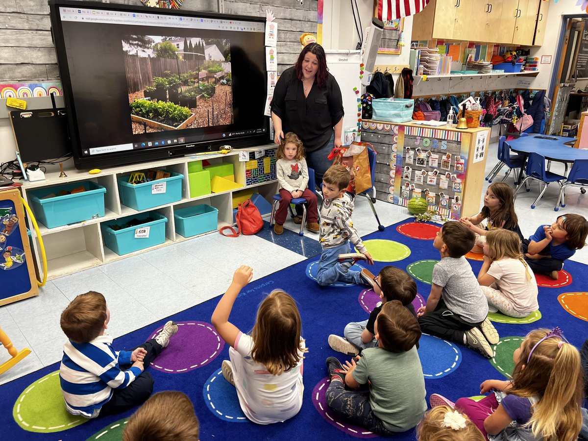 slevin_prek's tweet photo. Another wonderful WOW Experience from a PreK mom and avid gardener! We got to see her garden and the fruits and vegetables she has grown. We also got to smell herbs! 🪴 #fhleads #gardenstudy https://t.co/ZBltOhAsUm