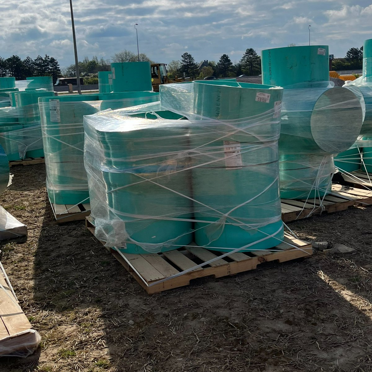 ADS__Inc's tweet photo. Progress is being made at our new Engineering and Technology Center in Hilliard, OH with some of our very own stormwater management systems. We can't wait to see this new building come to life!
Read more: https://t.co/2KxlmF5bgG
#StormTech #Nyloplast #HPStorm #OurReasonisWater https://t.co/YVMXrA9QL4