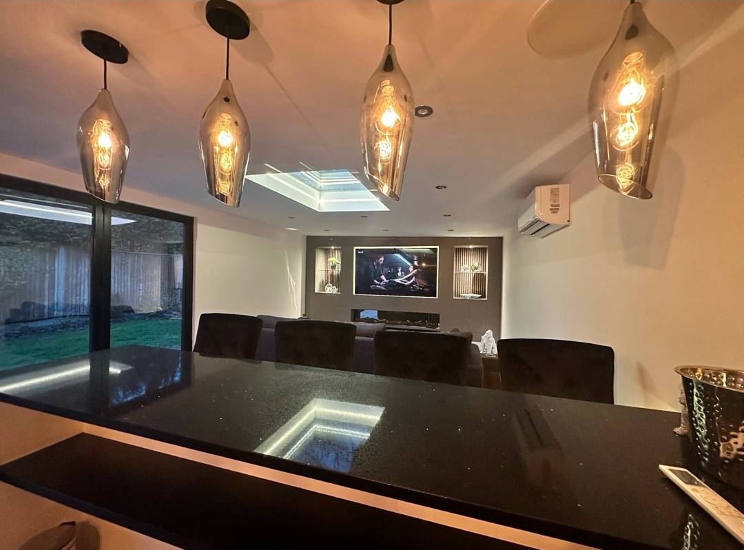 ExclusiveLight_'s tweet photo. Copper pendants great pendants for bars with there contemporary look 📸😎

Also available in Smoked Chrome or Amber Glass 2 sizes with matching floor and table lamps available

#interior #light #homedecor#led#pendants #architecture #interior #lights#lamp #homelighting #ledlight https://t.co/pCqeEbR1mk
