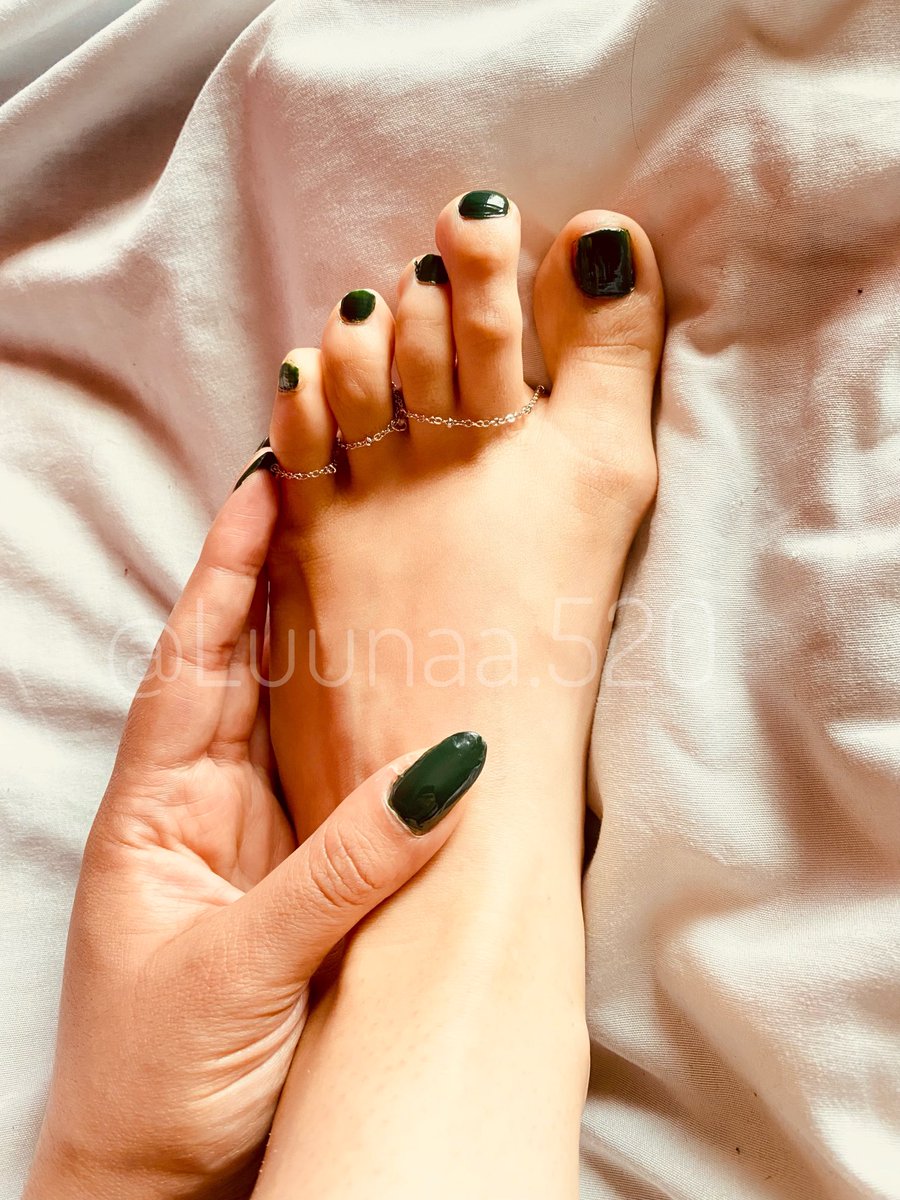 Luunaa520's tweet photo. Your new favorite feet’s✨

#feet #foot #footfetish #onlyfeet #feetfinder #instafeet #piedi #pies #paypig https://t.co/WIe9X1YkWf