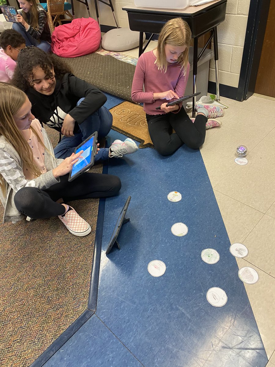 fabulousgrade5's tweet photo. I am SO impressed with the class and their coding skills. They demonstrated a food web using the Bolt robot! https://t.co/1Cdu7TJsyW