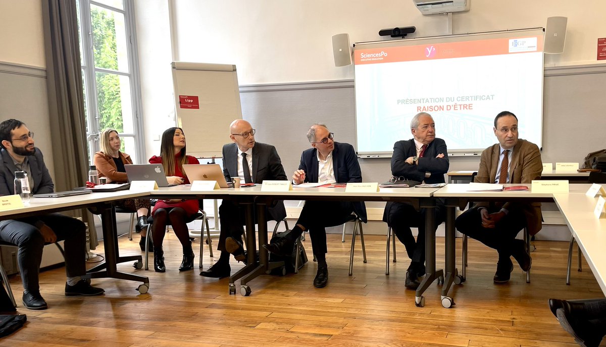 KARL OLIVE tweet media